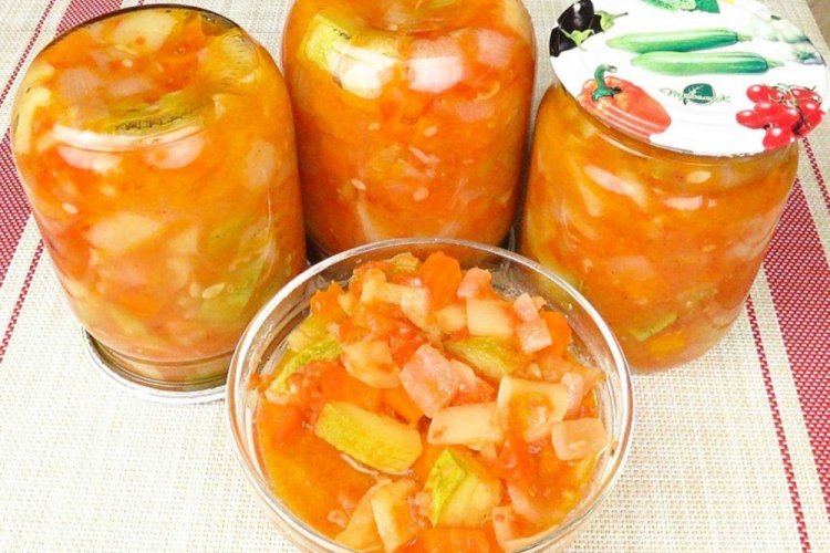 Салат с кабачками и сельдереем на зиму