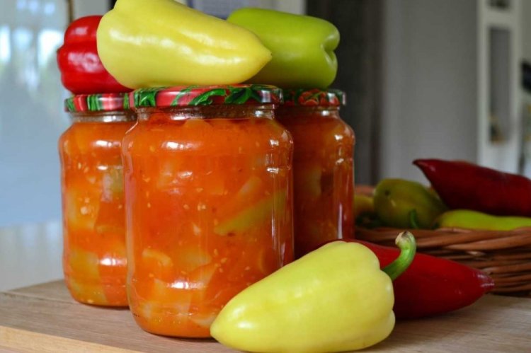 Болгарский перец с чесноком в томате на зиму