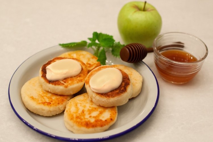 Сырники с яблоками