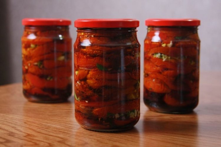 Вяленые помидоры с перцем чили на зиму