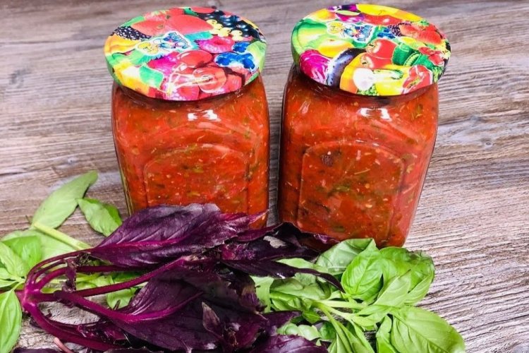 Соус «Суго» с базиликом и зеленью на зиму