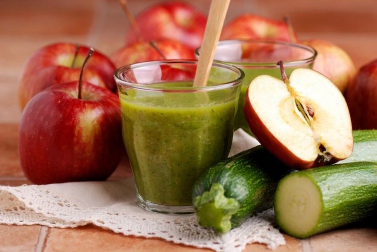 Смузи с кабачком и яблоком