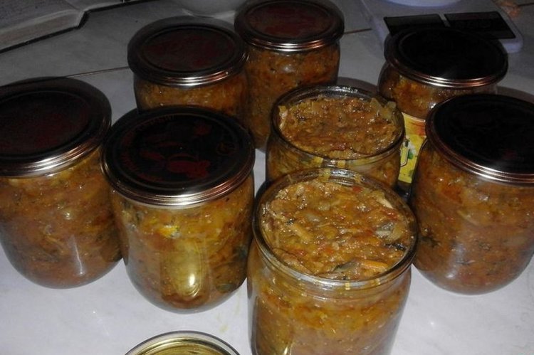 Салат с килькой и баклажанами на зиму