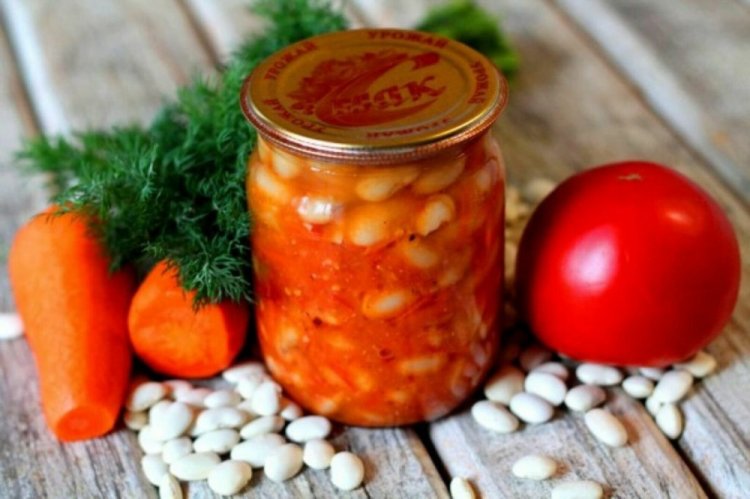 Салат с килькой и фасолью на зиму