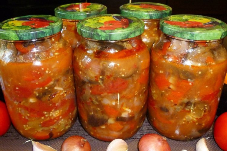 Овощной салат с баклажанами на зиму