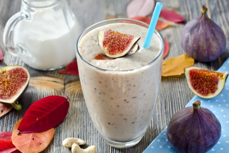 Смузи из инжира и банана