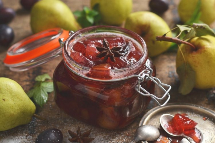 Варенье из груш и яблок на сковороде