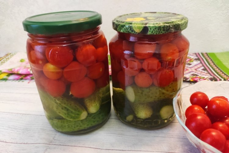 Корнишоны с помидорами черри на зиму