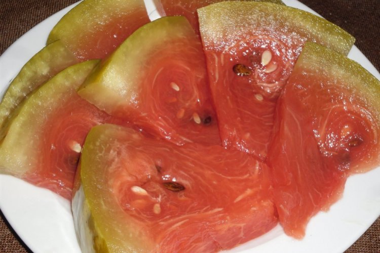 Малосольный арбуз