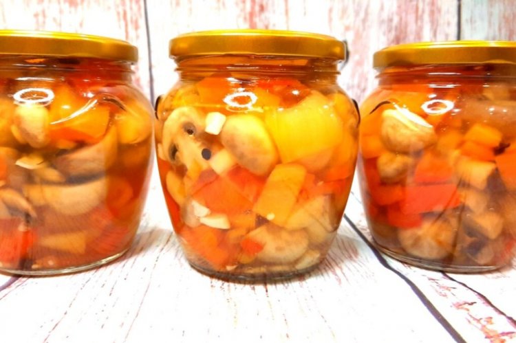 Шампиньоны с болгарским перцем на зиму