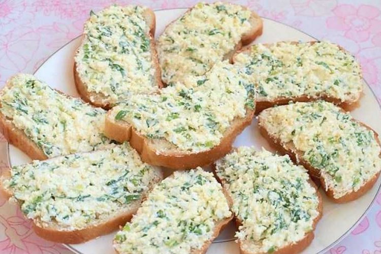 Сырная намазка с черемшой