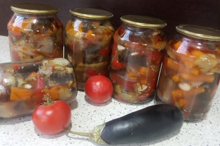Салат «Десятка» с острым перцем на зиму
