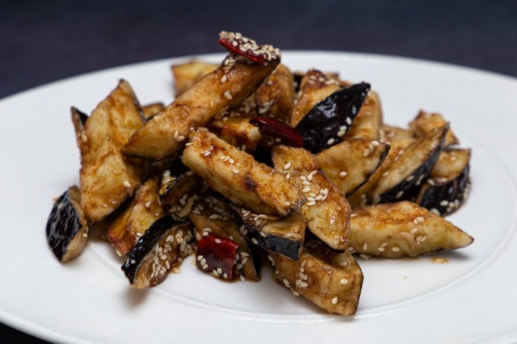 Карамелизованные баклажаны с бальзамическим уксусом