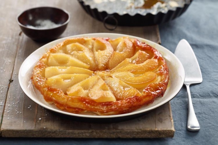 Слоеный пирог с грушей