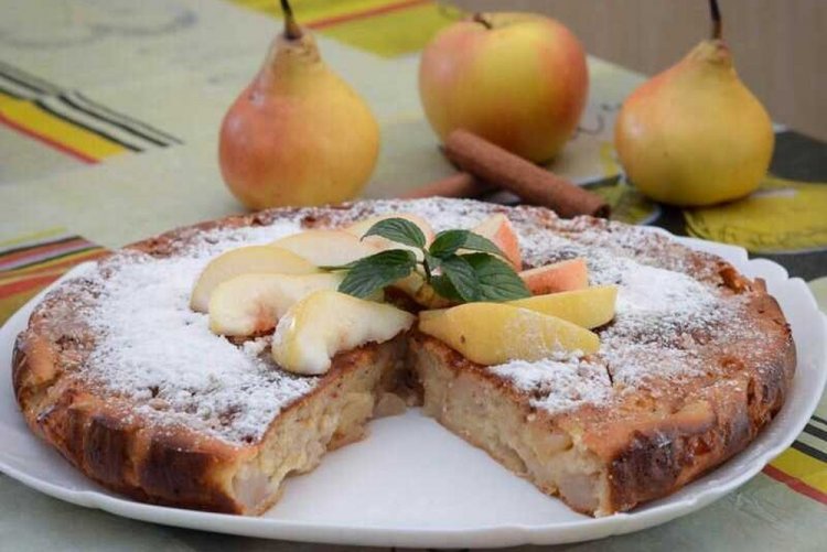 Грушевый пирог на сметане