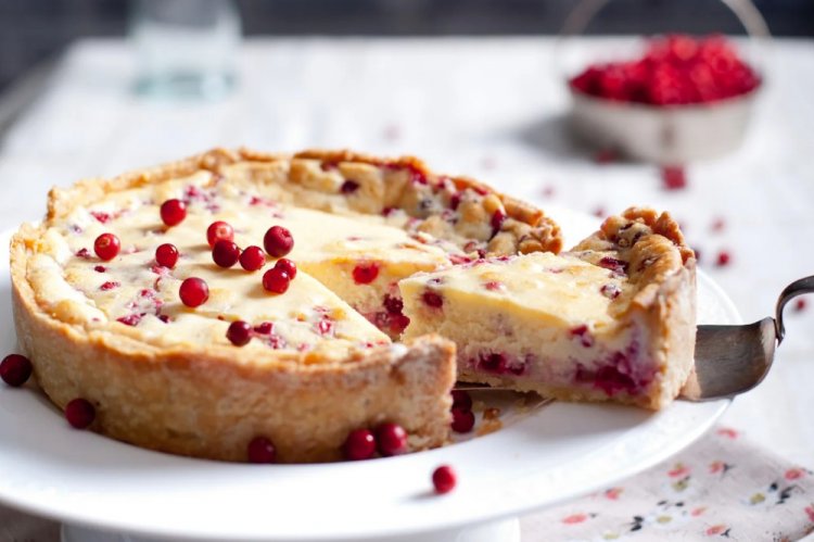 Тарт с клюквой и белым шоколадом