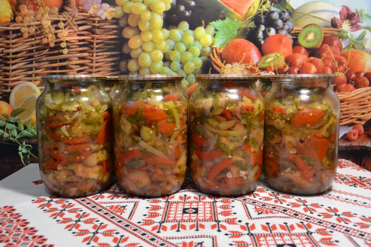 Салат из запеченных овощей на зиму