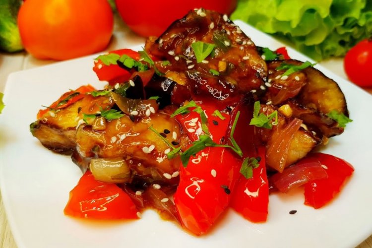 Баклажаны с болгарским перцем в кисло-сладком соусе