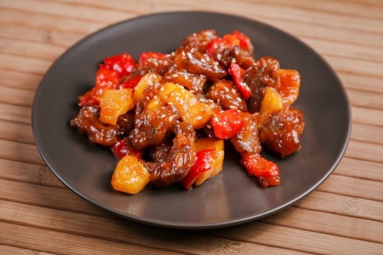 Свинина в кисло-сладком соусе по-японски
