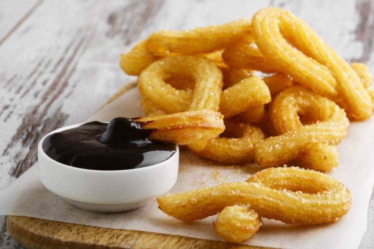 Чурос во фритюре