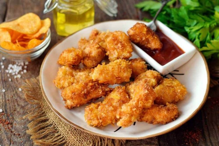 Куриные наггетсы во фритюре
