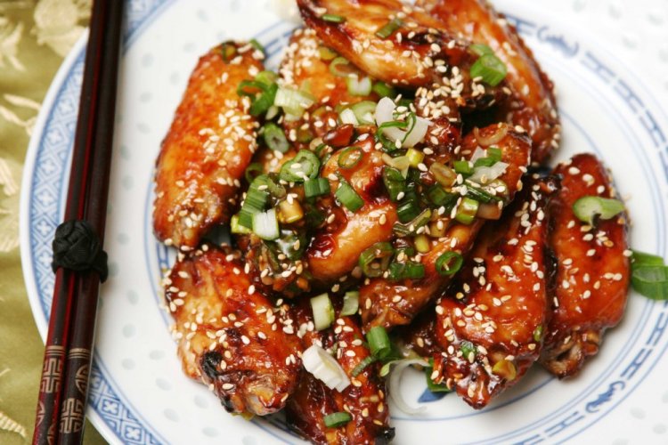 Курица в медово-соевом соусе на сковороде