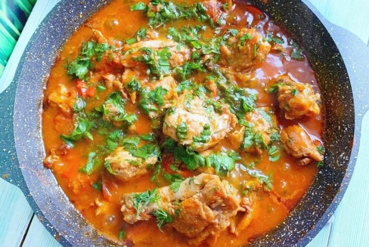 Курица в томатном соусе по-грузински