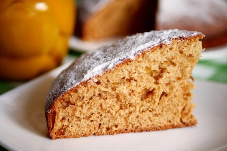 Быстрый пирог на варенье без яиц