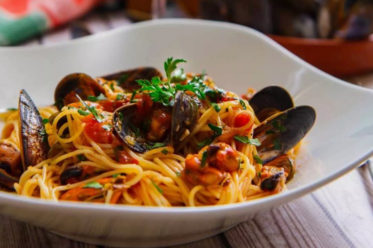 Паста с мидиями в раковинах