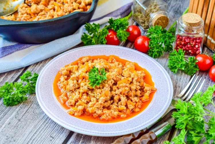 Подлива из фарша с томатным соком