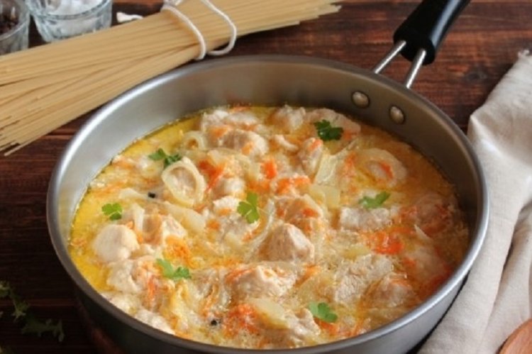 Подливка из курицы со сметаной