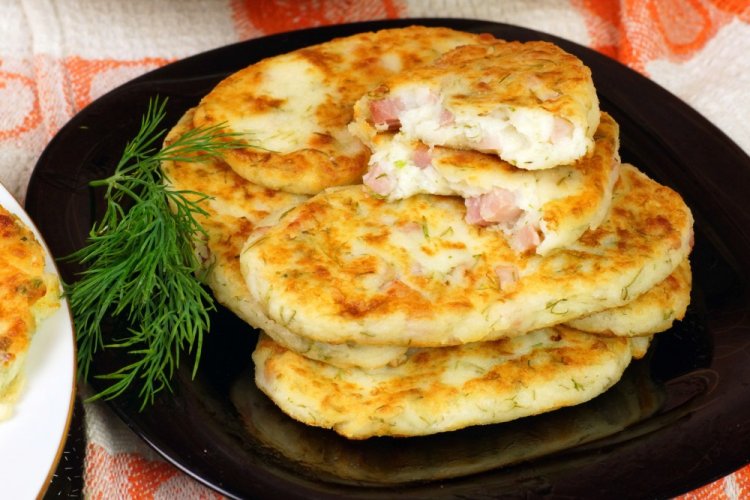 Ленивые пирожки с ветчиной и сыром