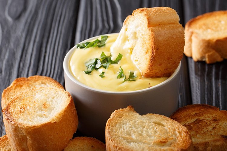 Сырный соус из камамбера