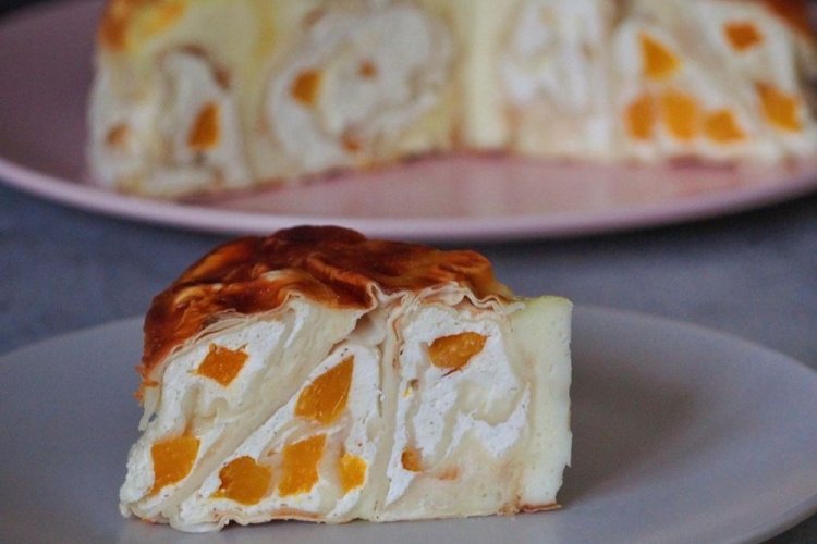 Пирог из лаваша с творогом и сухофруктами