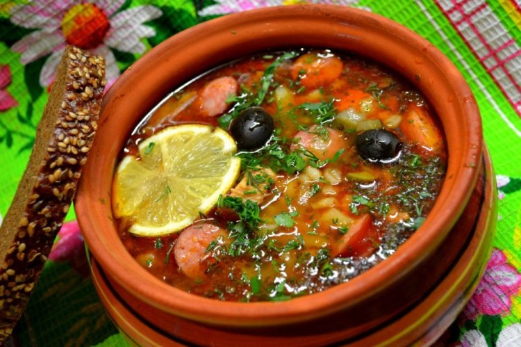 Солянка с тушенкой