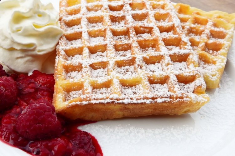 Творожные вафли с молоком в вафельнице