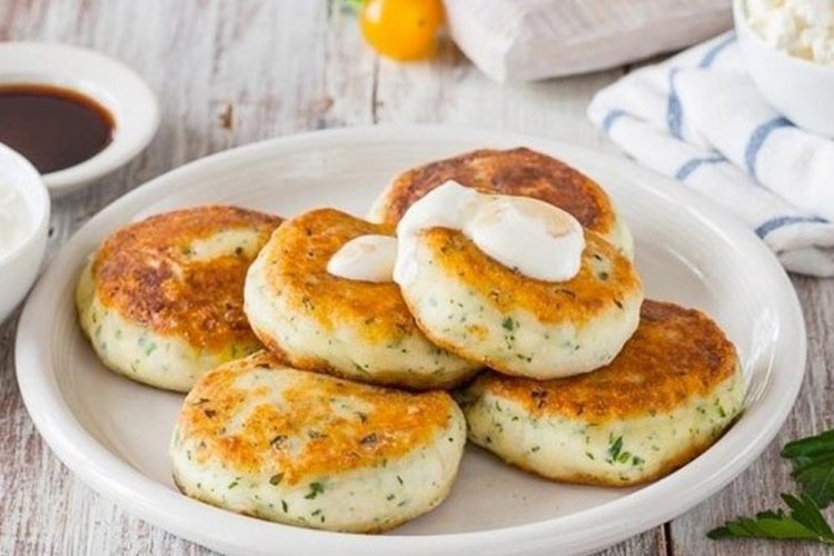 Сырники с сыром и зеленью в духовке