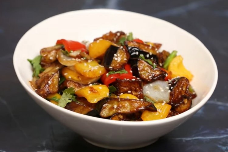 Кабачки с баклажанами в кисло-сладком соусе