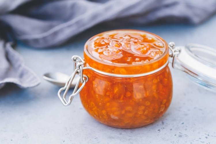 Морошка на зиму: 12 лучших рецептов и способов приготовления