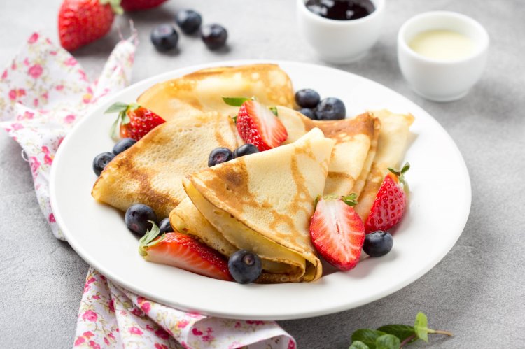Блины на сыворотке: 12 легких и вкусных рецептов