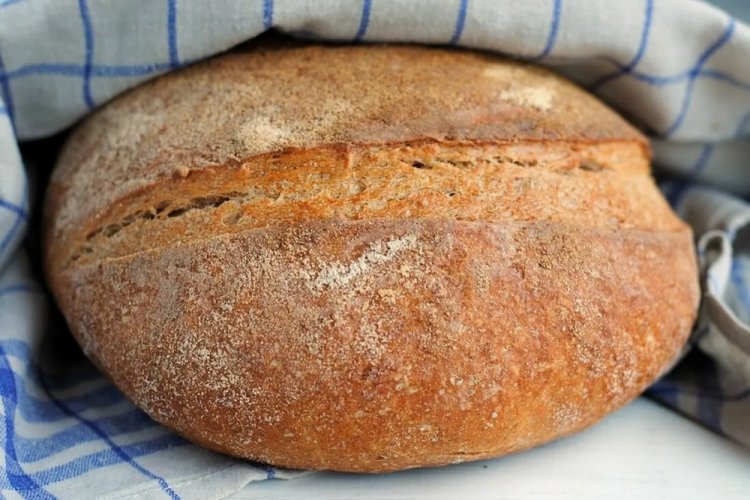 Хлеб на ржаной муке и простокваше