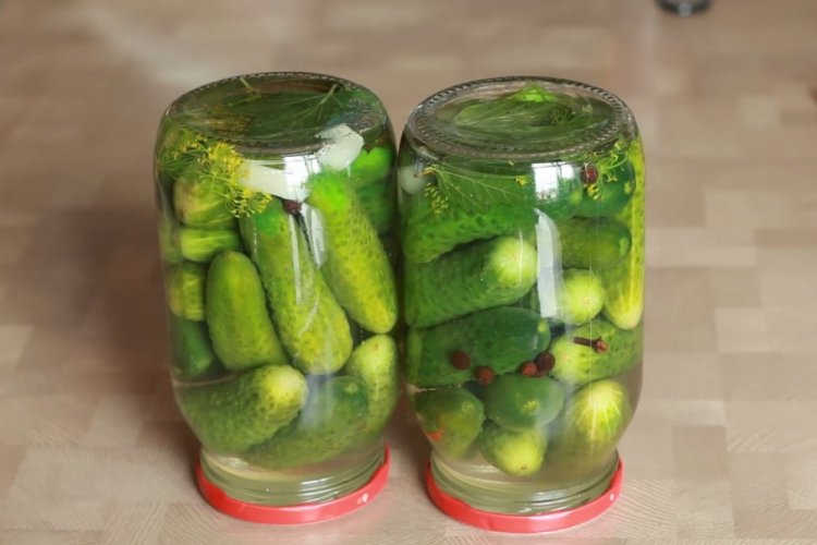 Маринад с уксусной эссенцией для огурцов