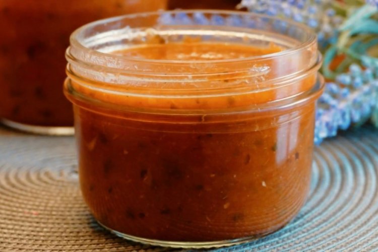 Томатный соус с сельдереем на зиму