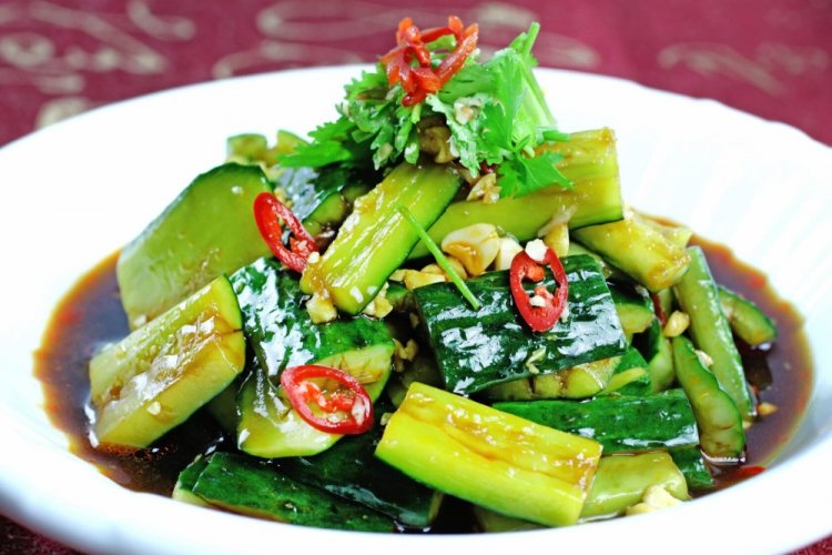Битые огурцы с рисовым уксусом