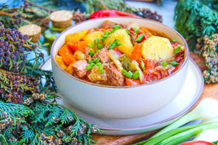 Шурпа со свининой в афганском казане