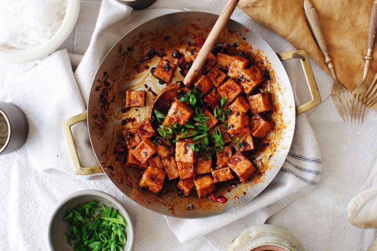 Жареный тофу в соусе чили