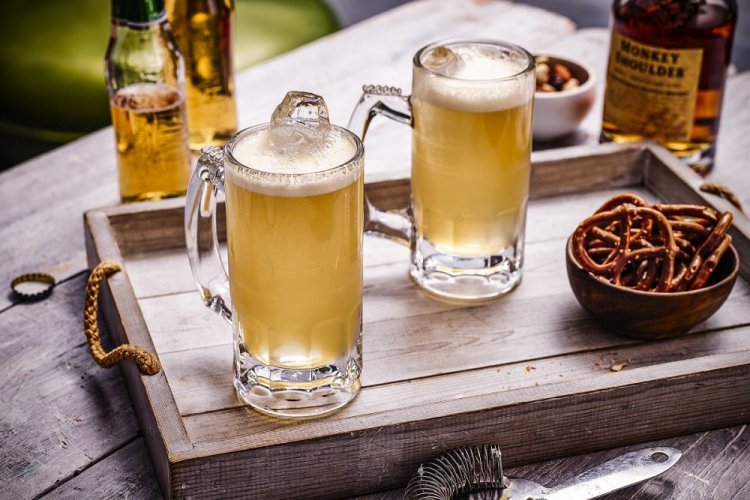 Имбирный коктейль с пивом и виски