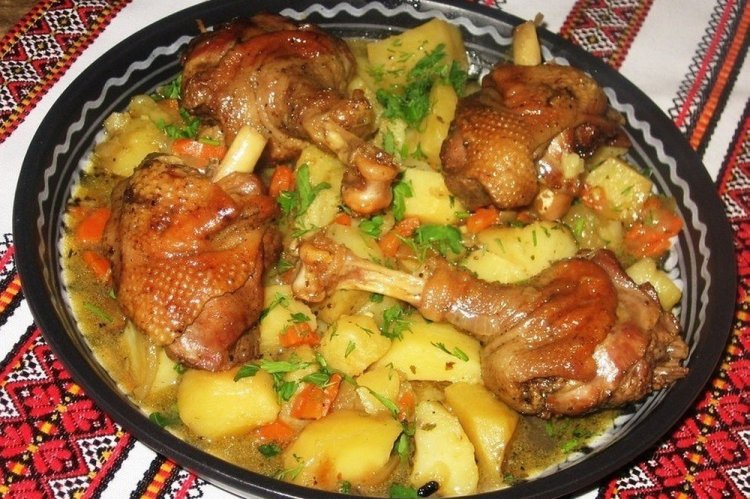 Утка с апельсинами в афганском казане