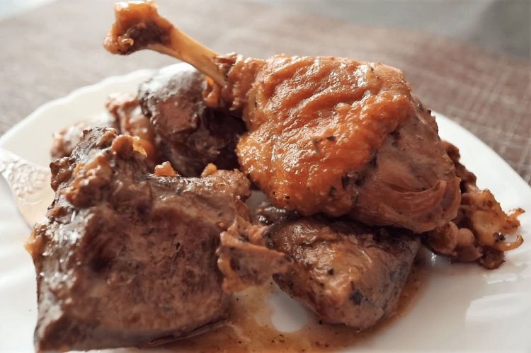 Тушеная утка в афганском казане