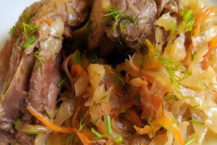 Утка с капустой в афганском казане